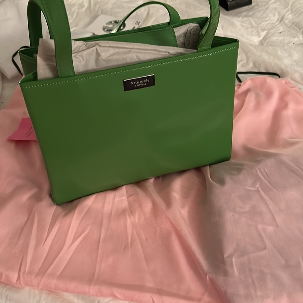The Sam Icon Bag in Medium- KS green (300) Style K9775 Spazzolato leather - Picture 11 of 13
